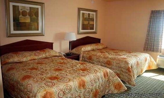 Days Inn & Suites By Wyndham Columbus Ne Zimmer foto